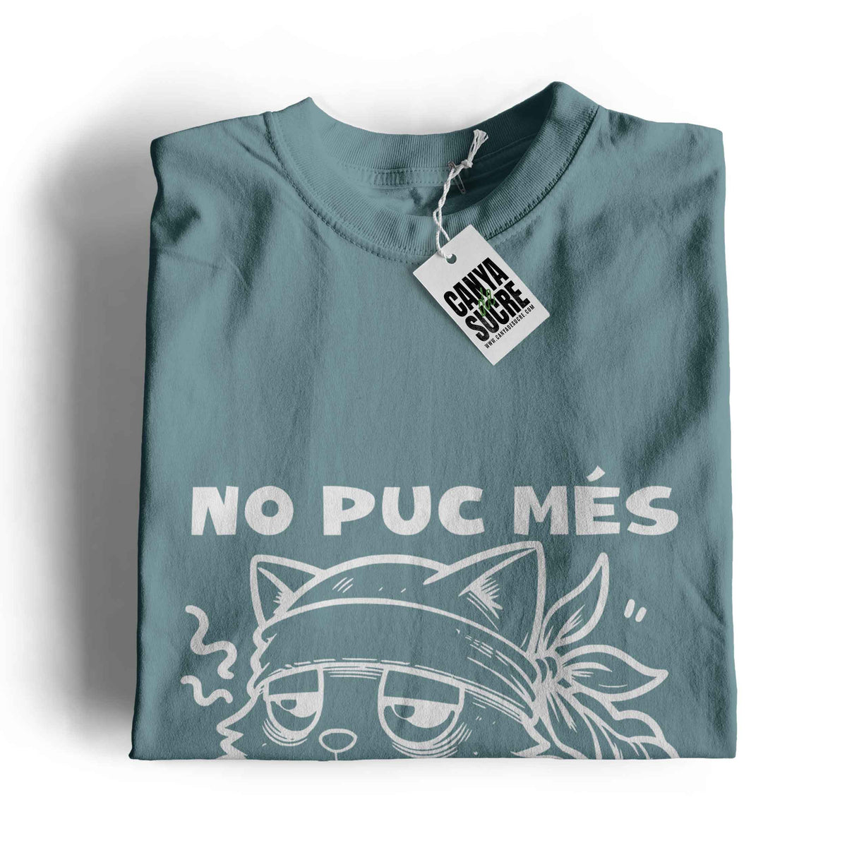 Samarreta blau dusty amb estampat d'un gat aborronat i la frase "no puc més". Disseny original de Canya de Sucre
